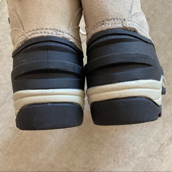 Natural Reflections | Carbondale Lace Up Boots 6 - Picture 4 of 7